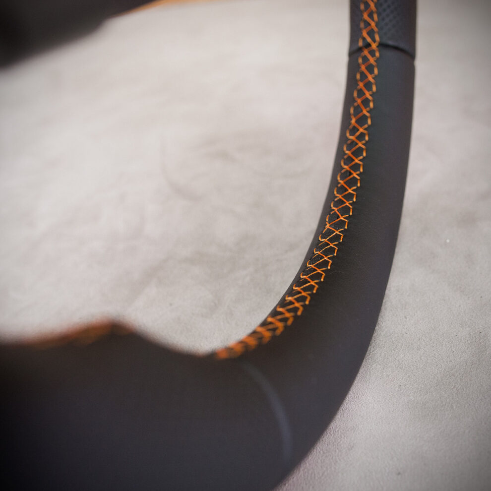 Modyfikacja i obszycie kierownicy Opel Vectra C