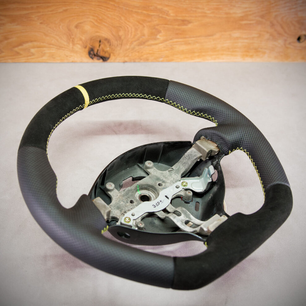 Modyfikacja i obszycie kierownicy Suzuki Ignis