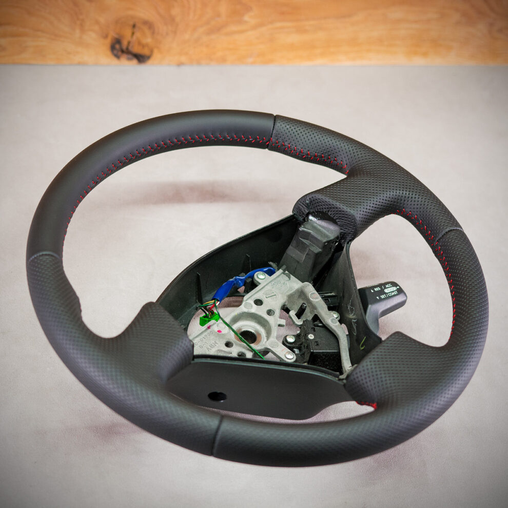 Obszycie kierownicy Subaru Impreza STI