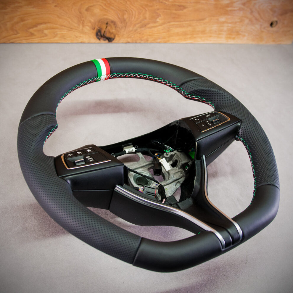 Modyfikacja i obszycie kierownicy Maserati Quattroporte