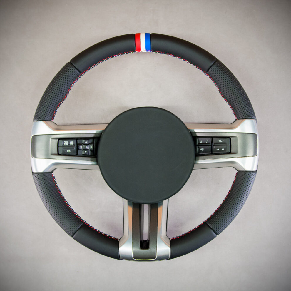 Obszycie kierownicy Ford Mustang V