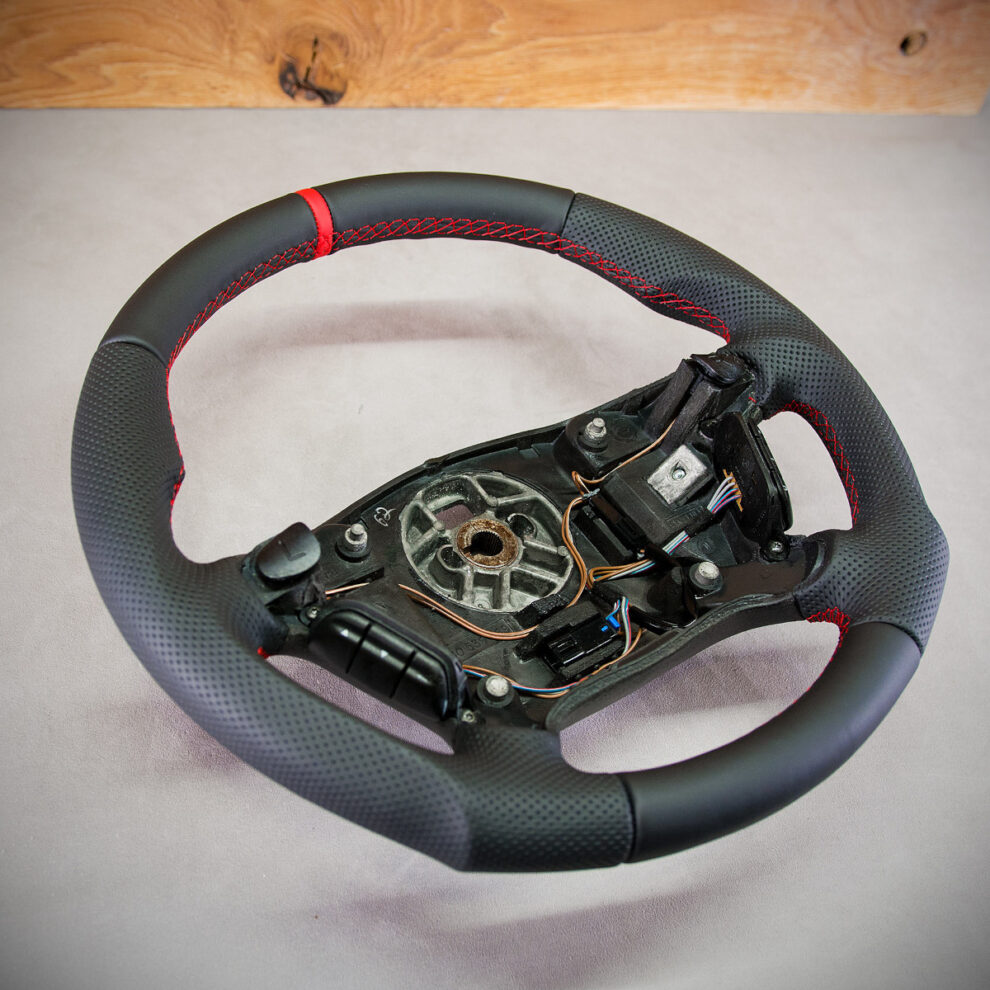 Modyfikacja i obszycie kierownicy Opel Vectra B