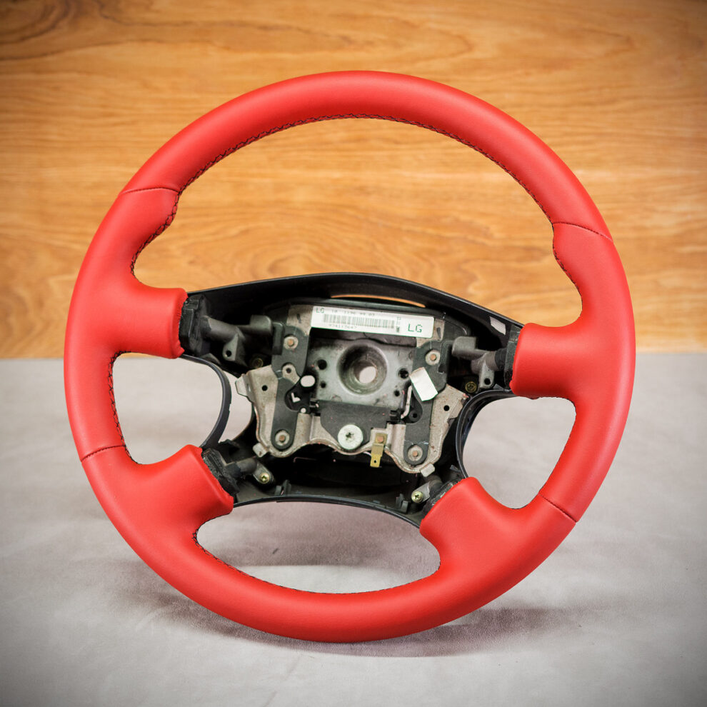 Obszycie kierownicy Nissan Micra