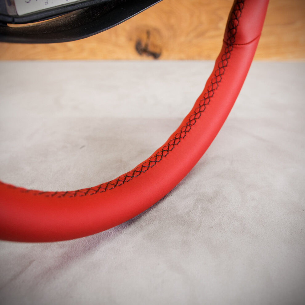 Obszycie kierownicy Nissan Micra