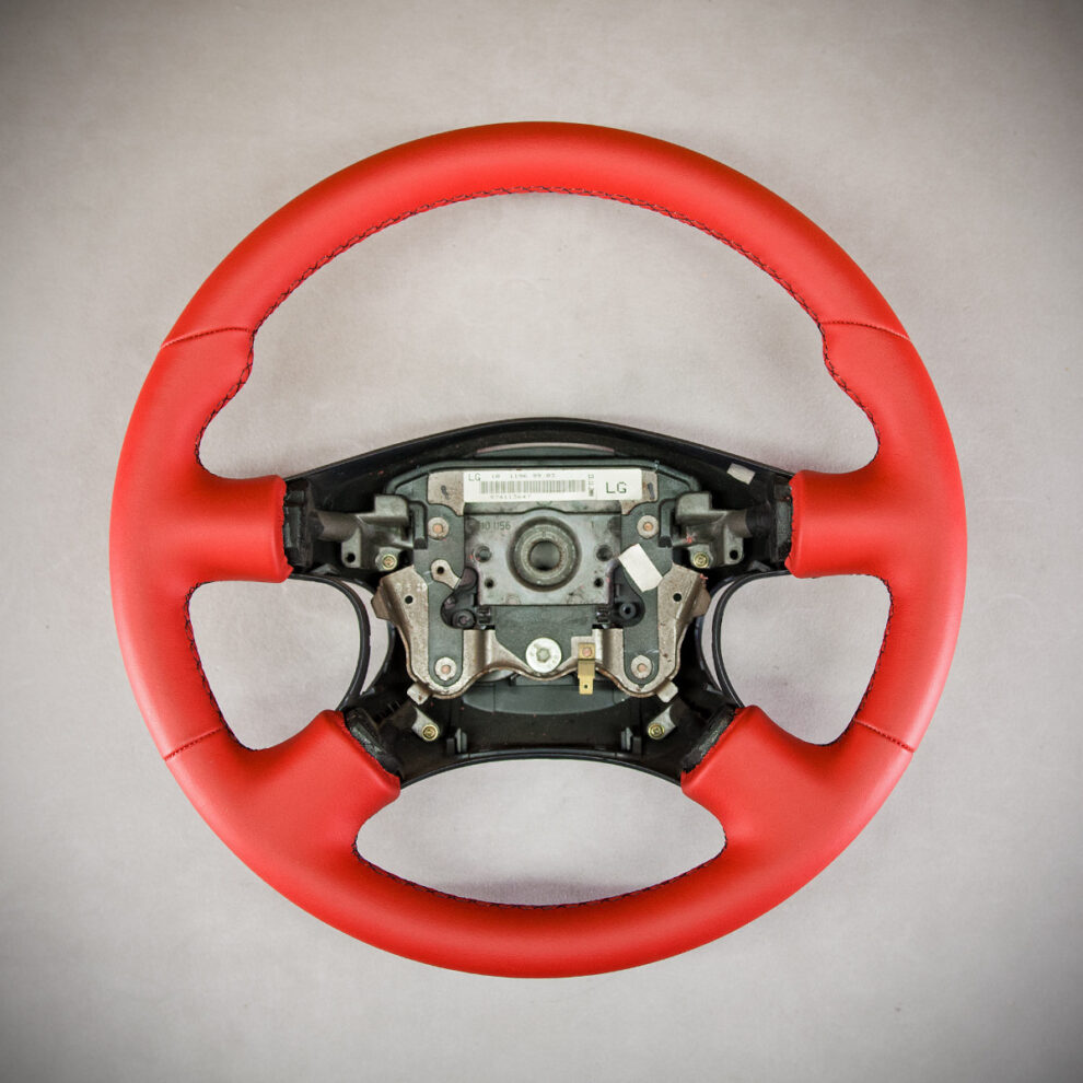 Obszycie kierownicy Nissan Micra