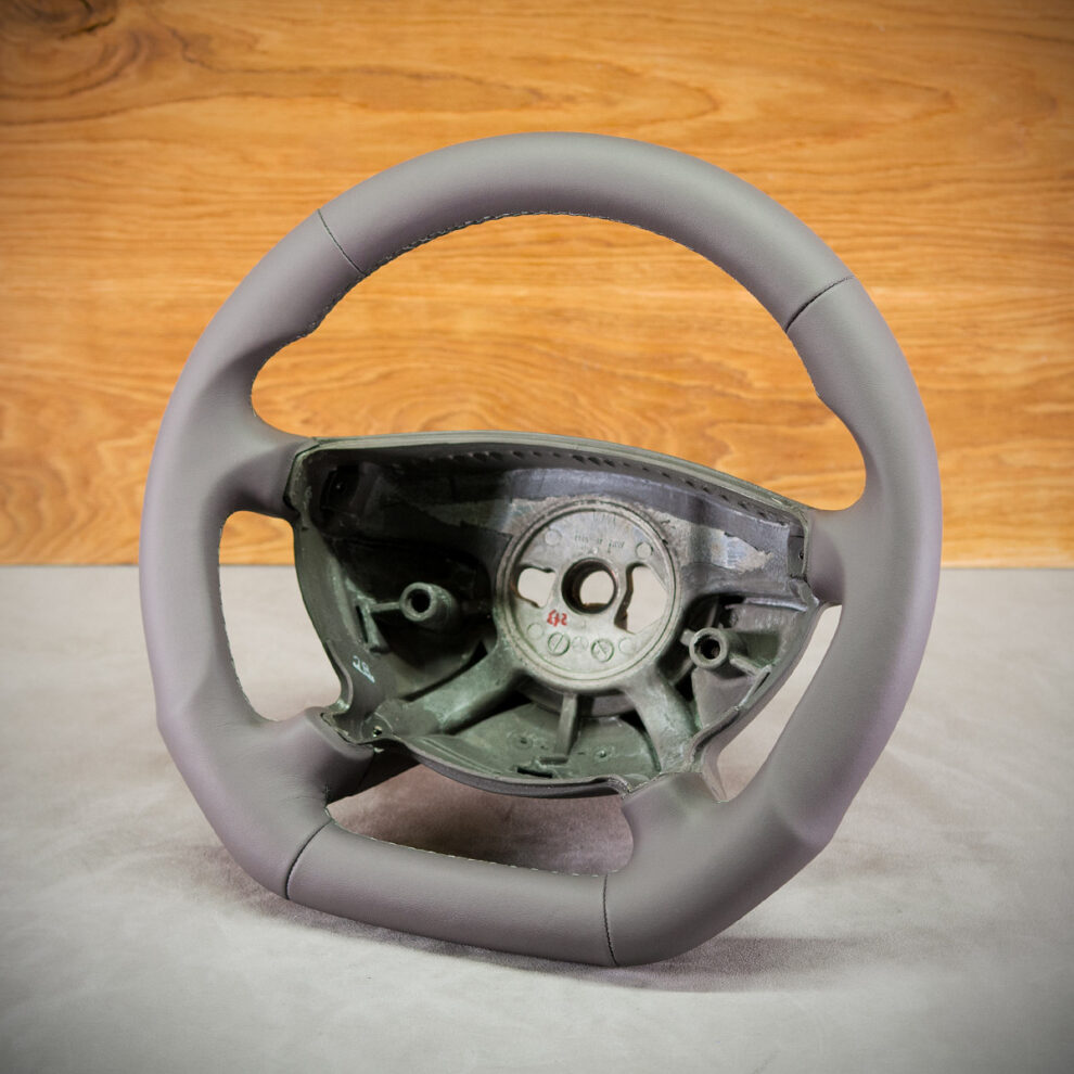 Modyfikacja i obszycie kierownicy Mercedes-Benz W211