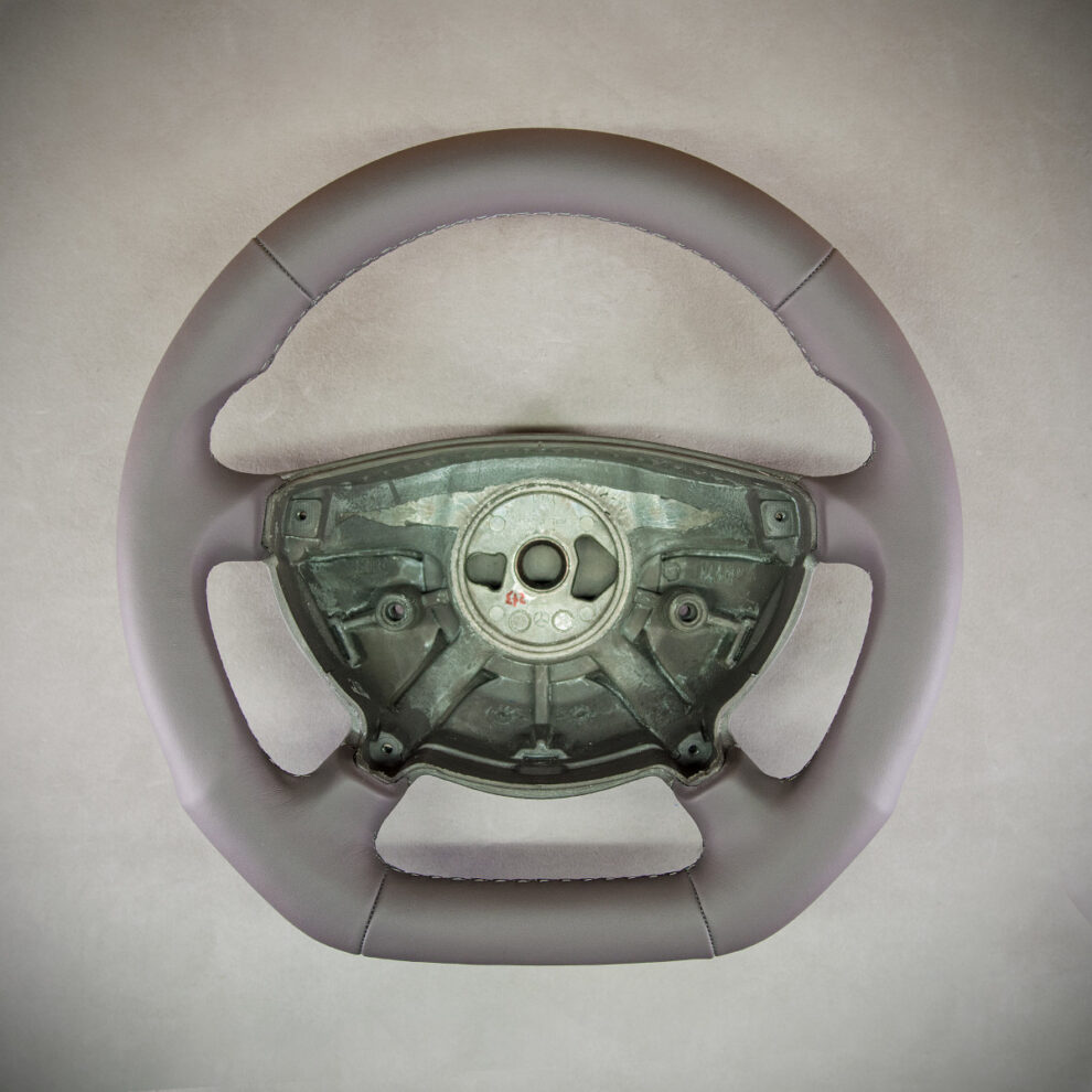 Modyfikacja i obszycie kierownicy Mercedes-Benz W211