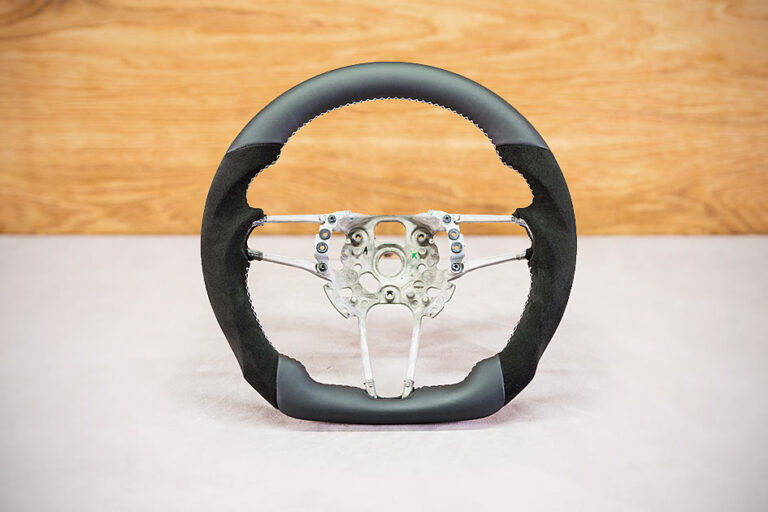 Modyfikacja i obszycie kierownicy Porsche Cayenne