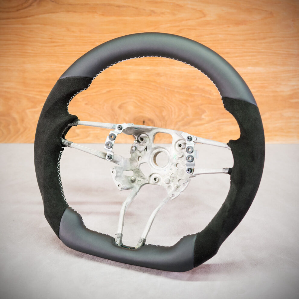 Modyfikacja i obszycie kierownicy Porsche Cayenne