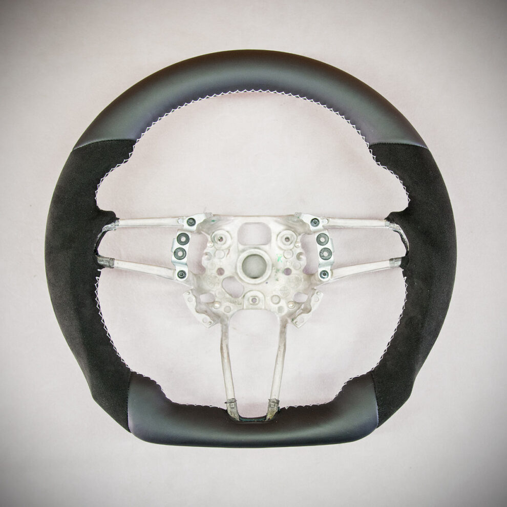 Modyfikacja i obszycie kierownicy Porsche Cayenne