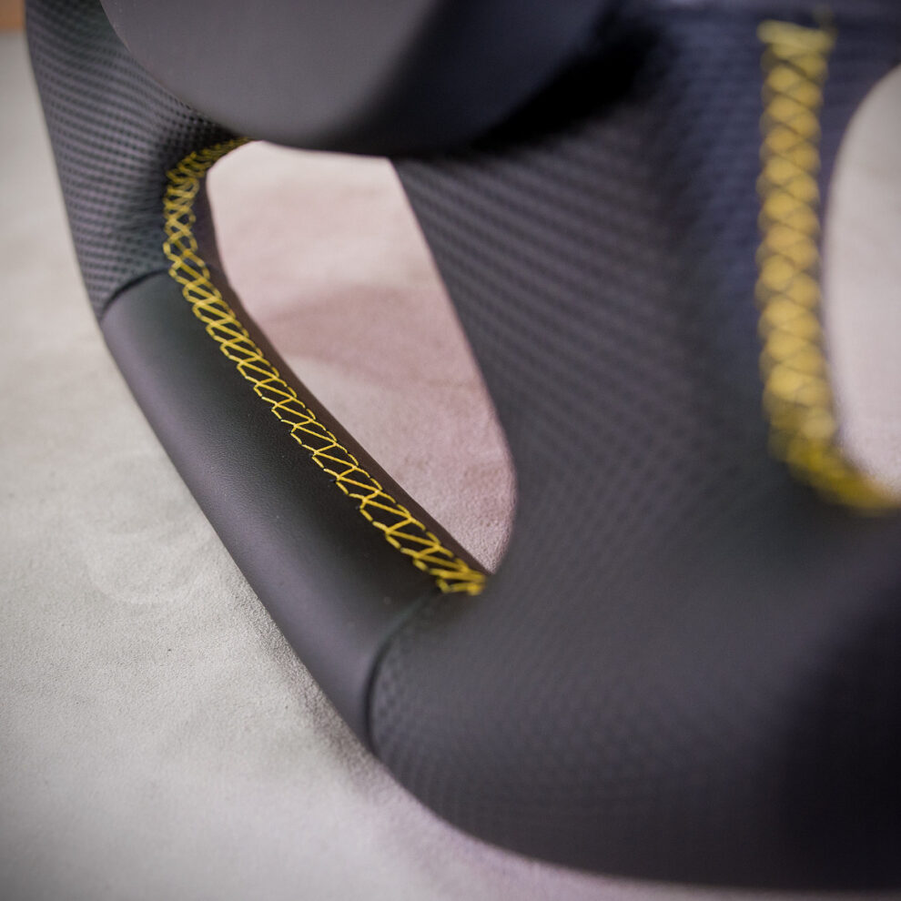 Modyfikacja i obszycie kierownicy Skoda Octavia II