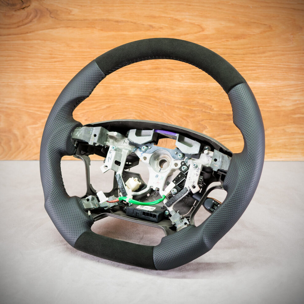 Modyfikacja i obszycie kierownicy Toyota Land Cruiser