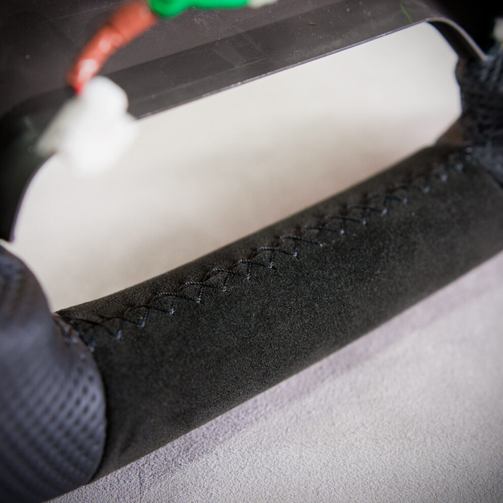 Modyfikacja i obszycie kierownicy Toyota Land Cruiser