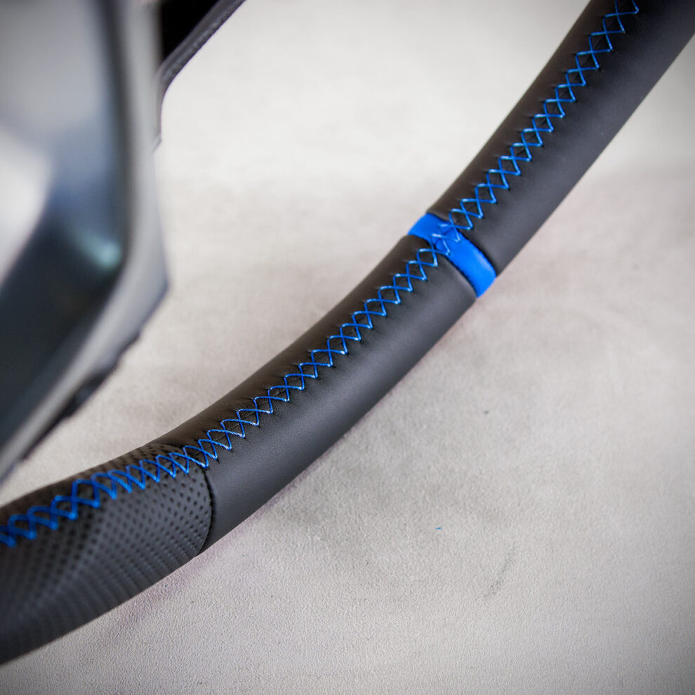 Modyfikacja i obszycie kierownicy Ford Transit Connect