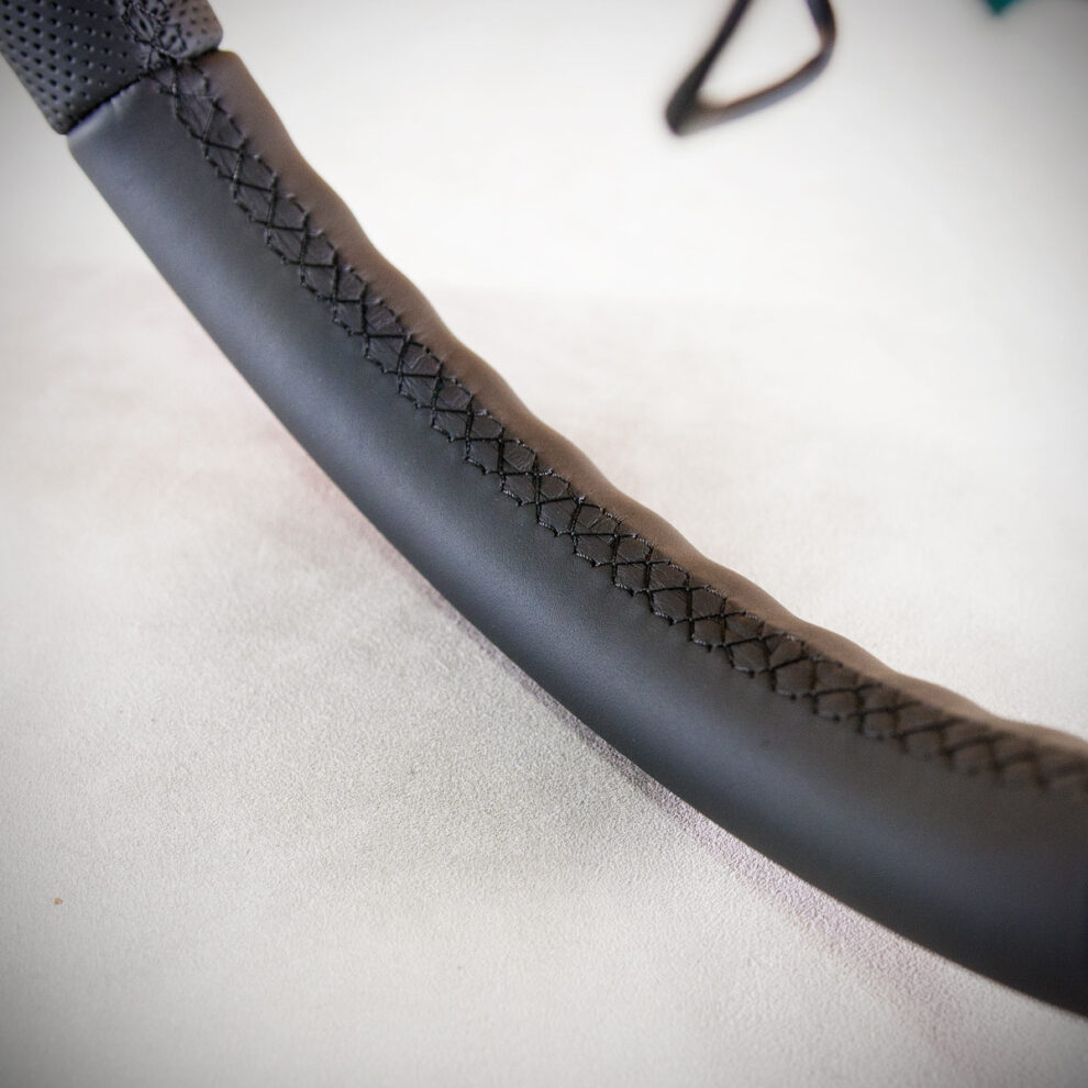 Modyfikacja i obszycie kierownicy KIA Sorento II