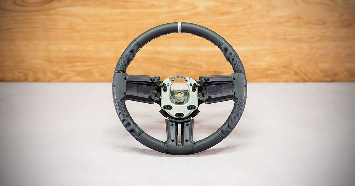 Obszycie kierownicy Ford Mustang V