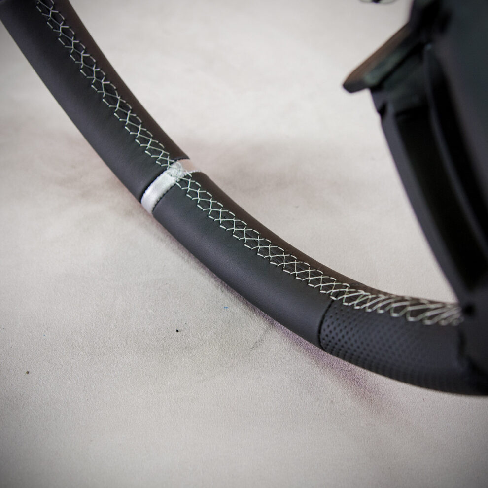 Obszycie kierownicy Ford Mustang V