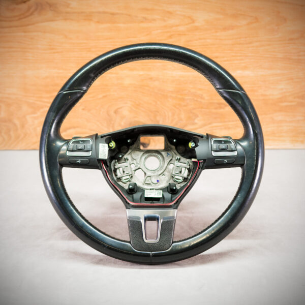 Kierownica Volkswagen Sharan II przed modyfikacją