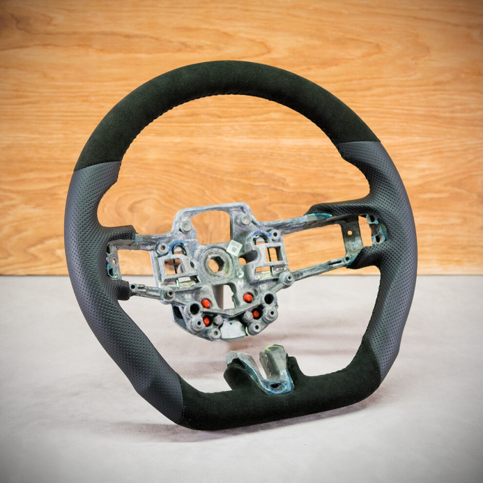 Modyfikacja i obszycie kierownicy Ford Mustang VI