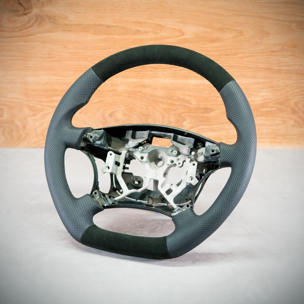 Modyfikacja i obszycie kierownicy Toyota Land Cruiser