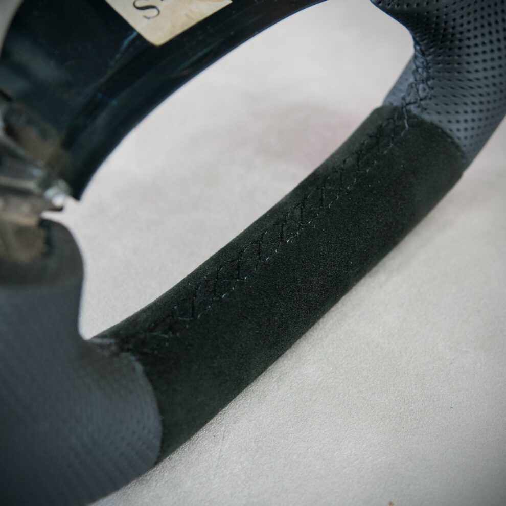 Modyfikacja i obszycie kierownicy Toyota Land Cruiser