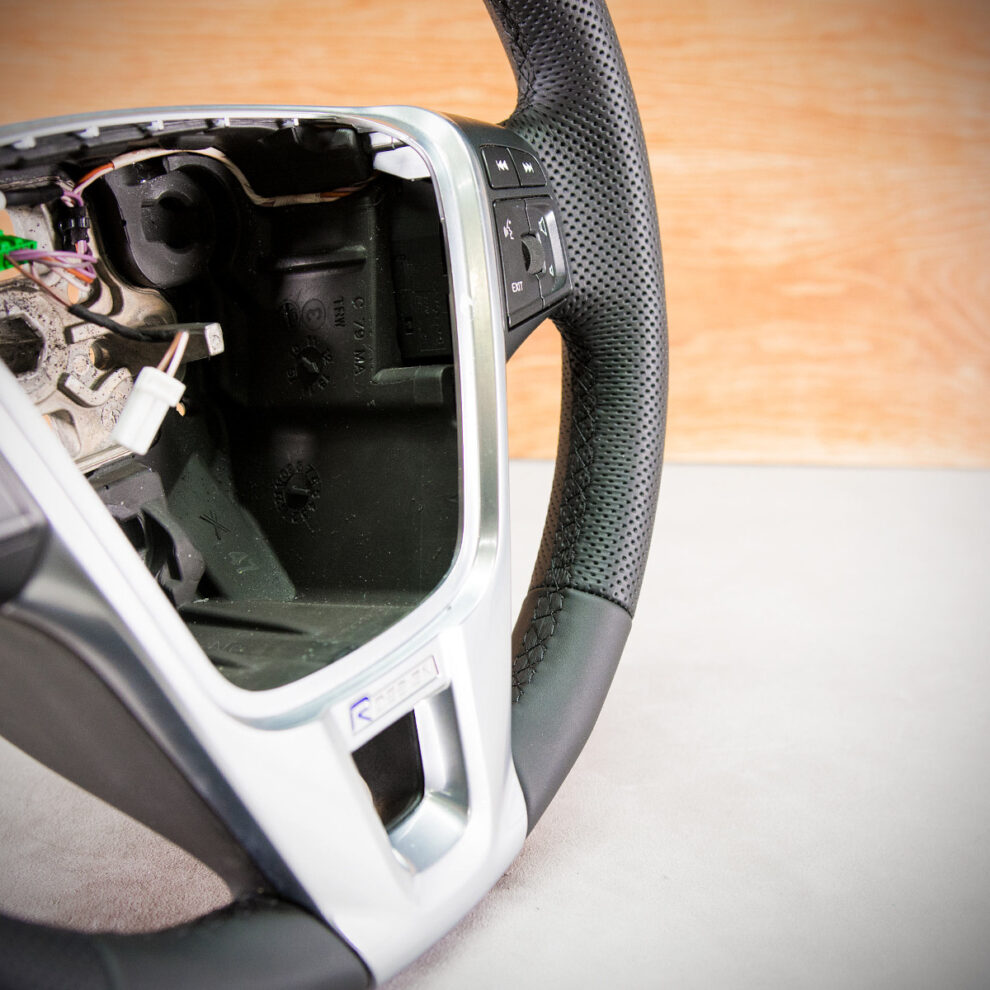 Obszycie kierownicy Volvo S60