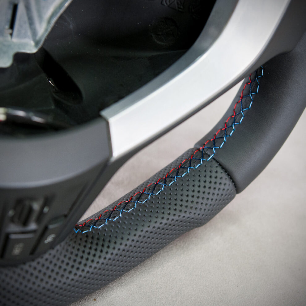 Modyfikacja i obszycie kierownicy BMW X3 F25