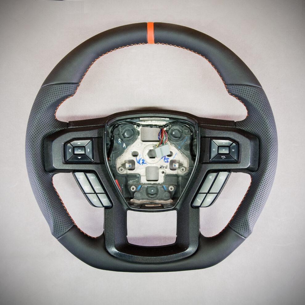 Modyfikacja i obszycie kierownicy Ford F150