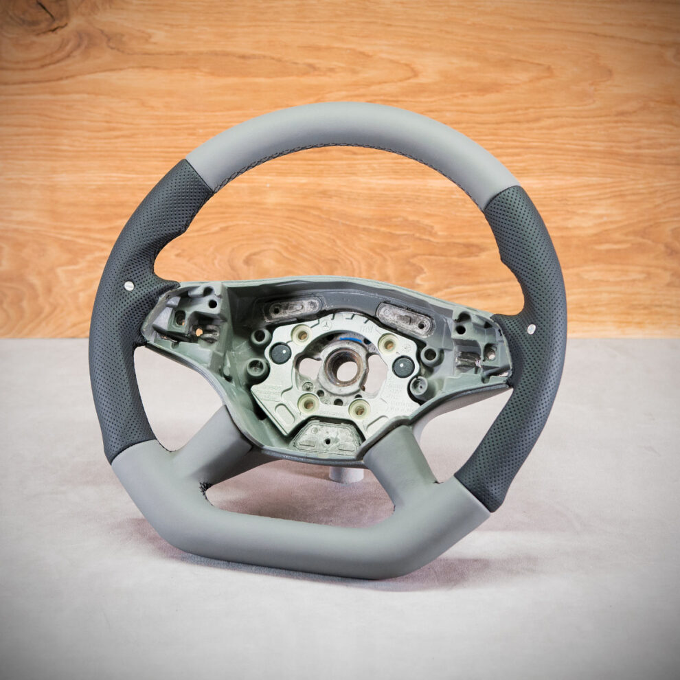 Modyfikacja i obszycie kierownicy Mercedes-Benz ML W164