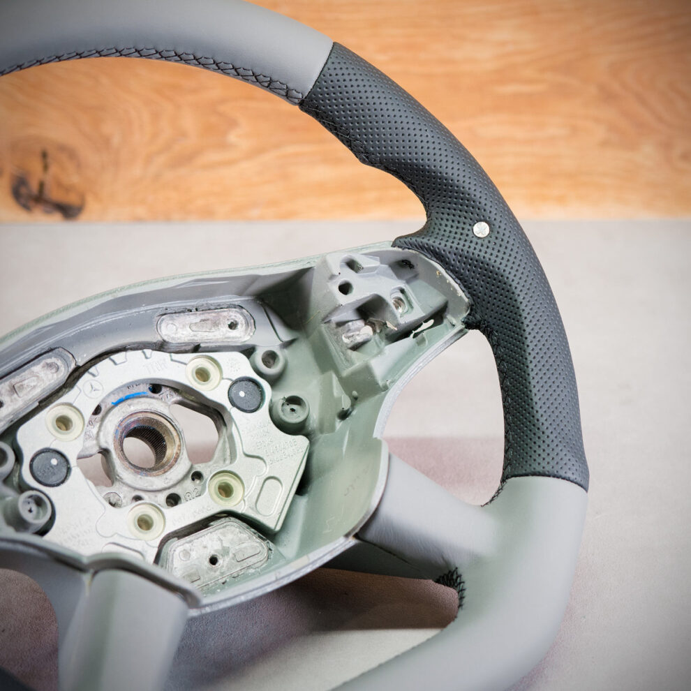 Modyfikacja i obszycie kierownicy Mercedes-Benz ML W164