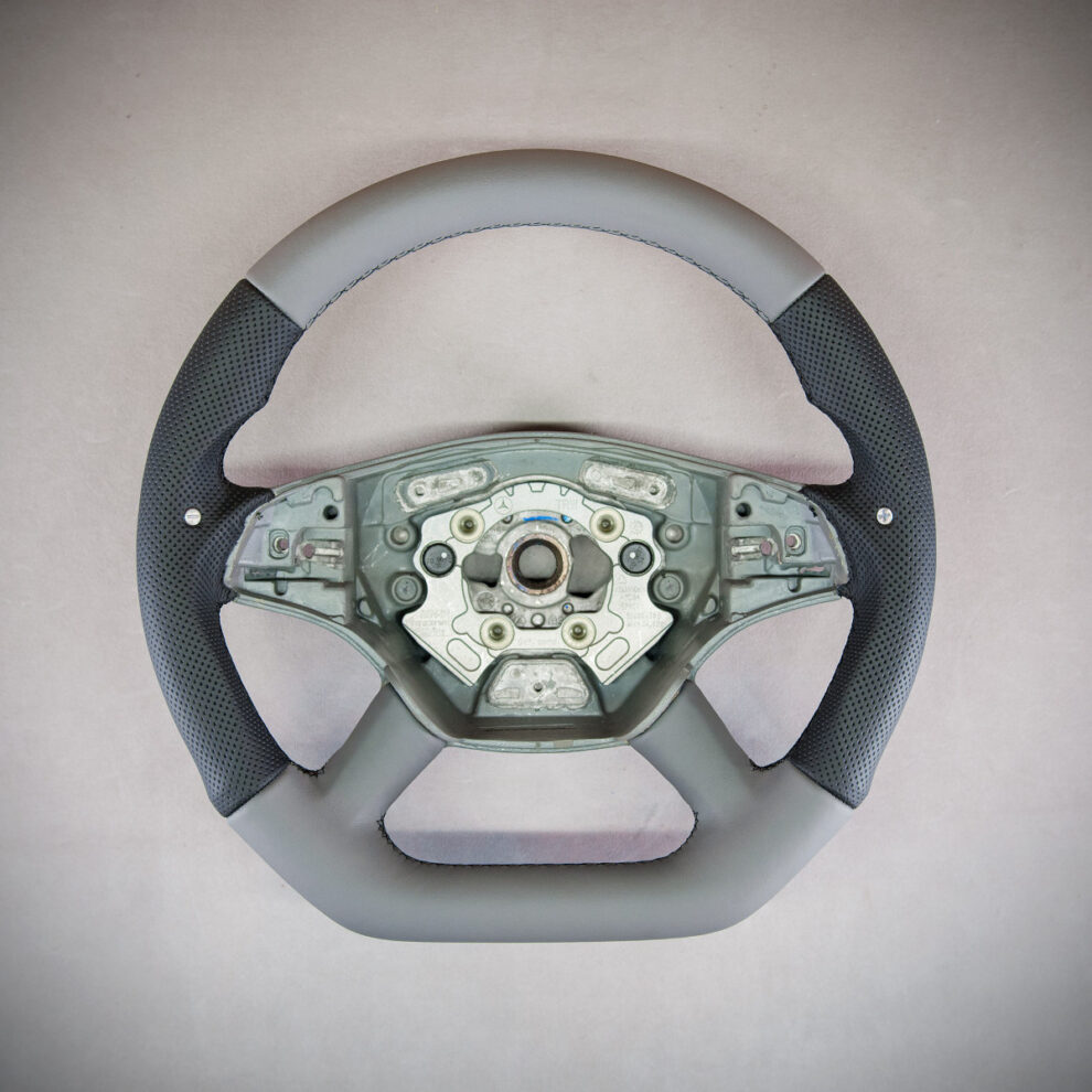 Modyfikacja i obszycie kierownicy Mercedes-Benz ML W164