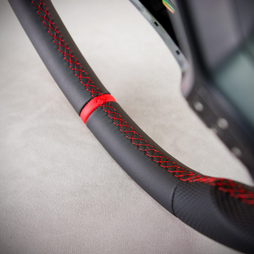 Modyfikacja i obszycie kierownicy Mercedes-Benz W205