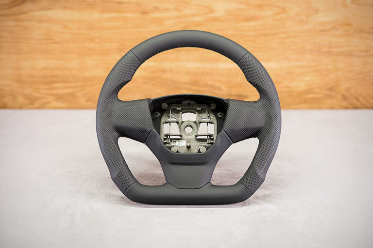 Modyfikacja i obszycie kierownicy Opel Vivaro III
