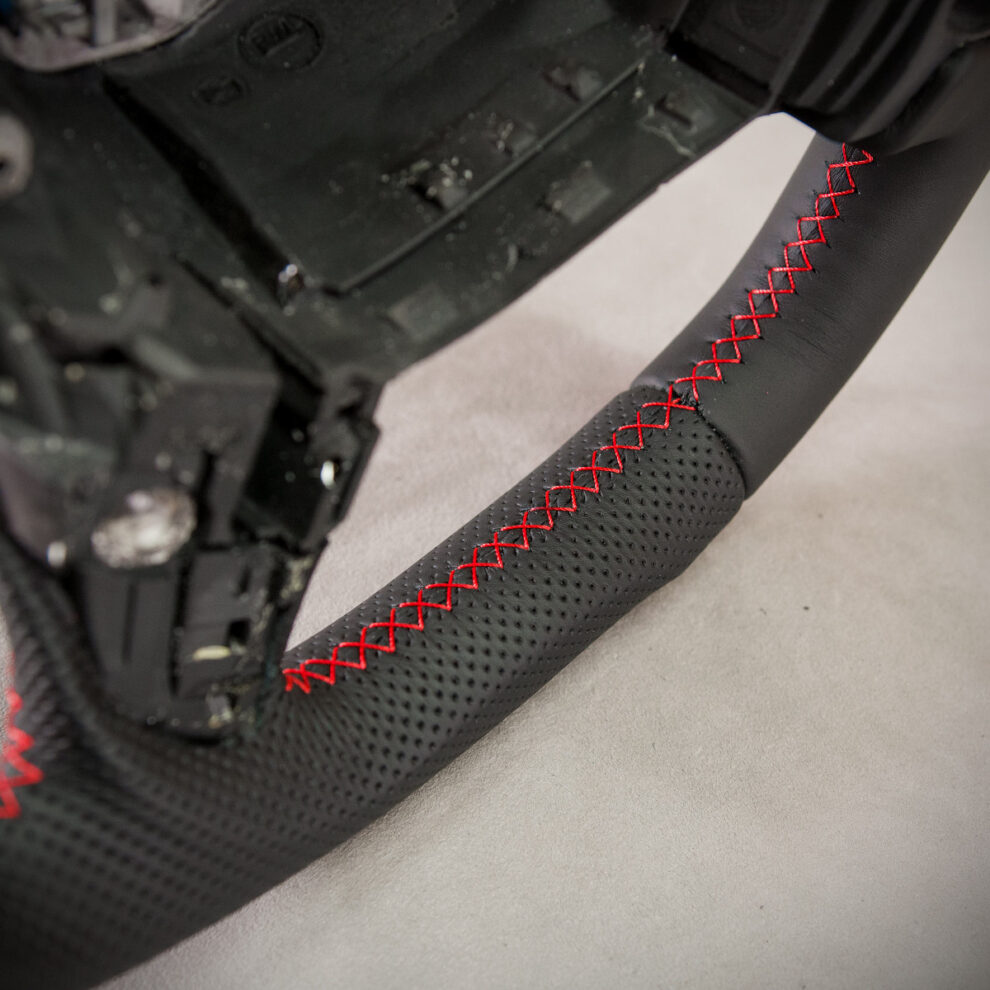 Modyfikacja i obszycie kierownicy Volkswagen Passat B7