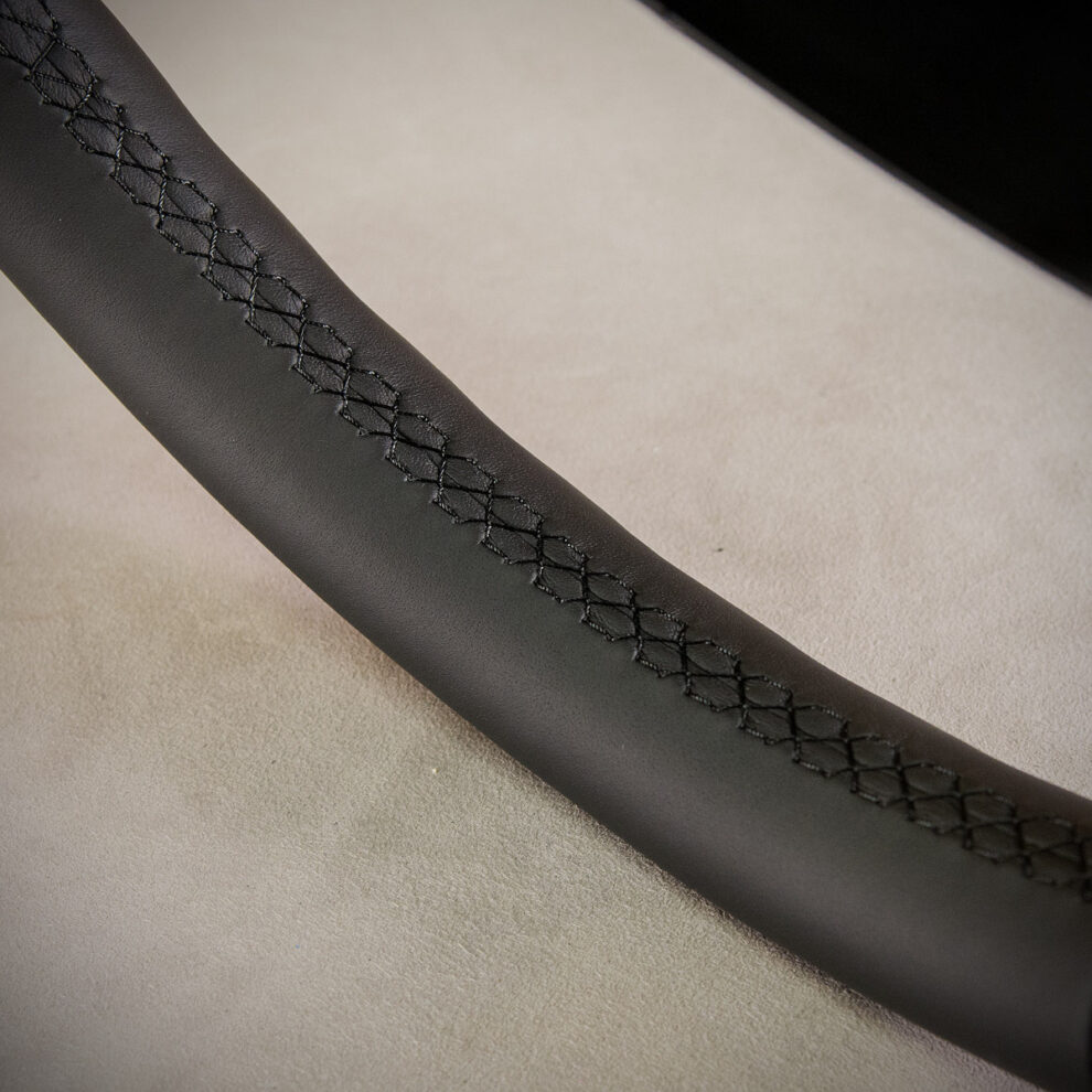 Modyfikacja i obszycie kierownicy BMW X6 E71