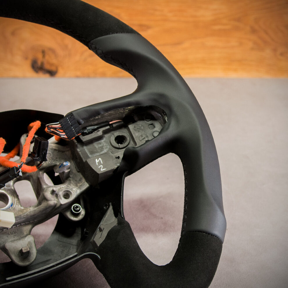 Modyfikacja i obszycie kierownicy Dodge RAM 2500