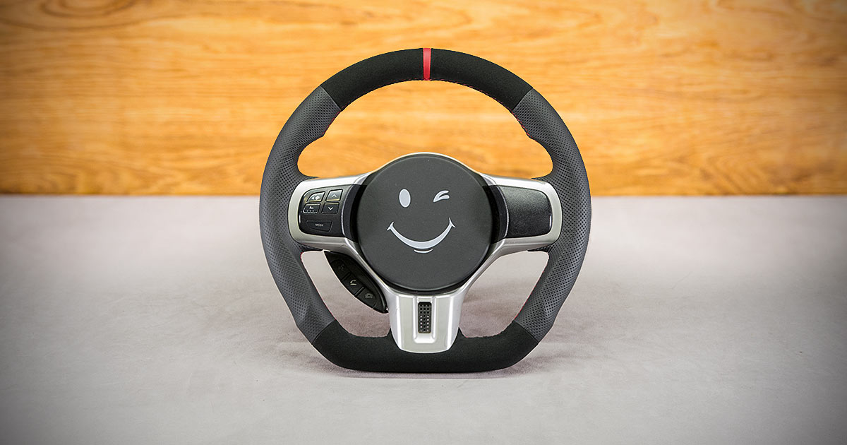 Modyfikacja i obszycie kierownicy Mitsubishi Lancer IX Modyfikacja i obszycie kierownicy Mitsubishi Lancer IX