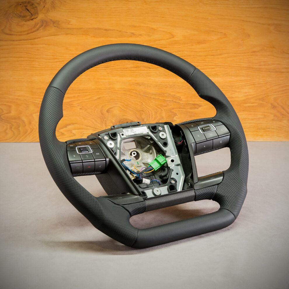 Modyfikacja i obszycie kierownicy Volvo FH4