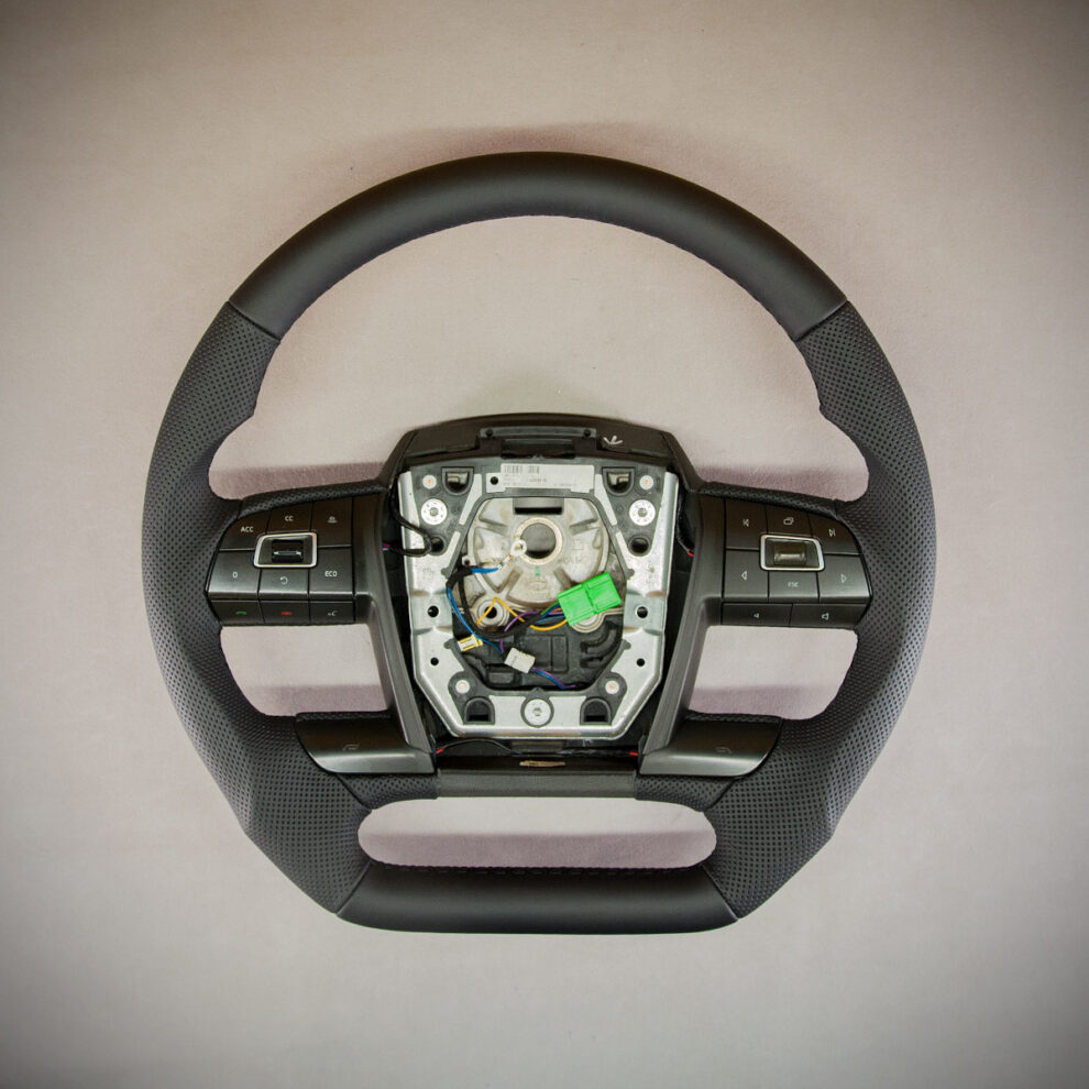 Modyfikacja i obszycie kierownicy Volvo FH4