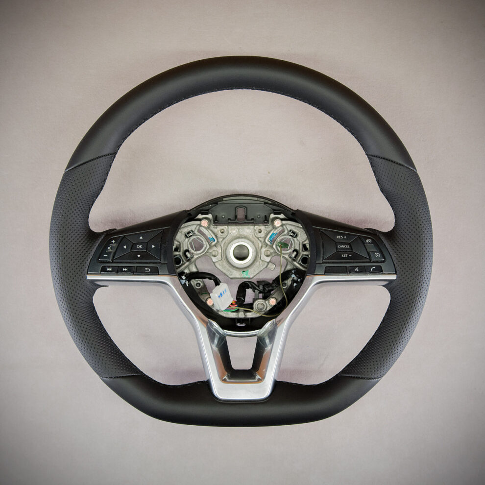 Obszycie kierownicy Nissan Juke II