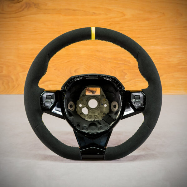 Kierownica Lamborghini Aventador po obszyciu