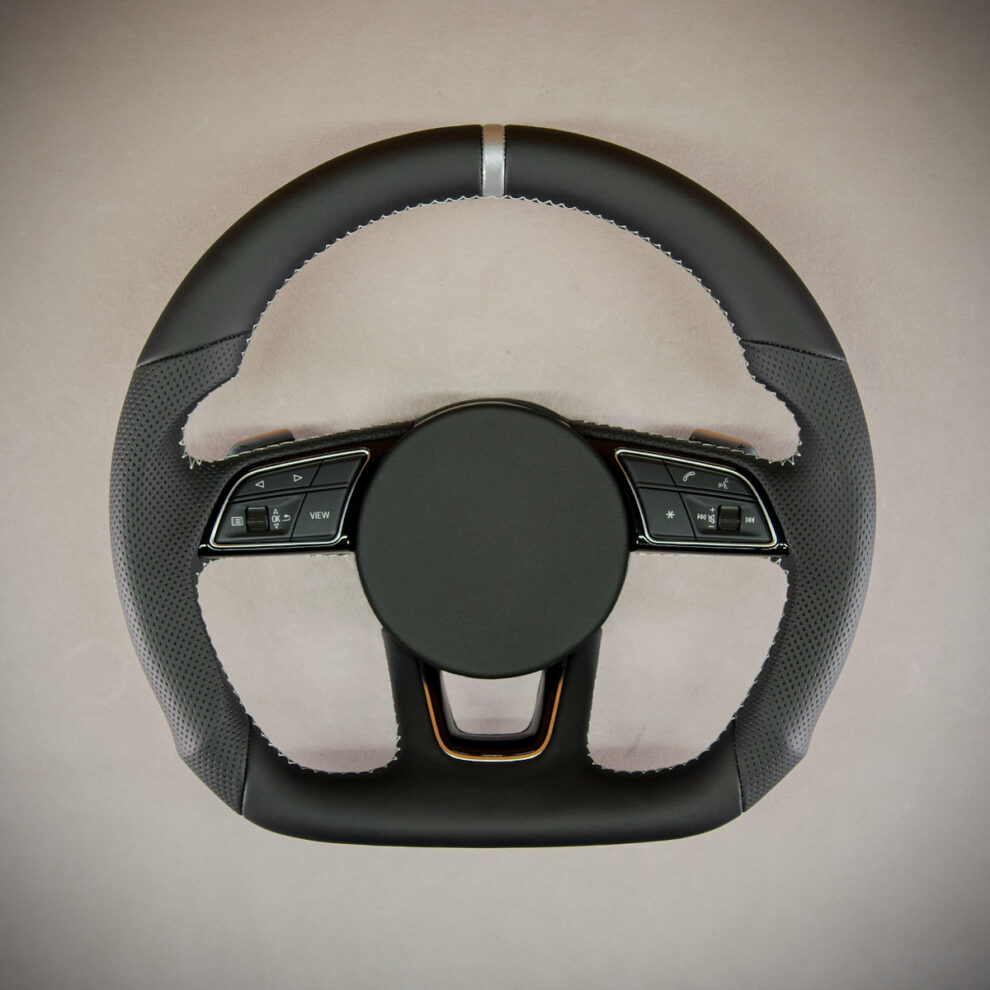 Modyfikacja i obszycie kierownicy Audi S3 8Y