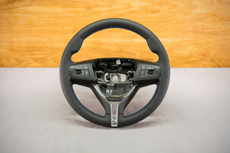 Obszycie kierownicy Maserati Ghibli