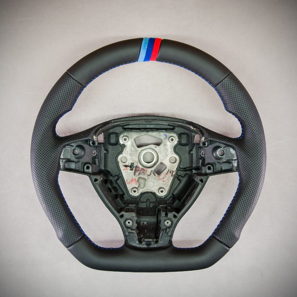 Modyfikacja i obszycie kierownicy BMW F10