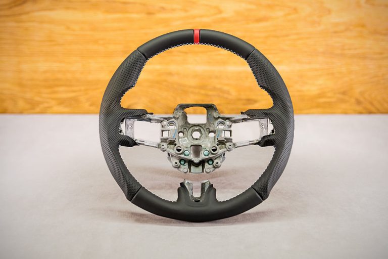 Modyfikacja i obszycie kierownicy Ford Mustang VI