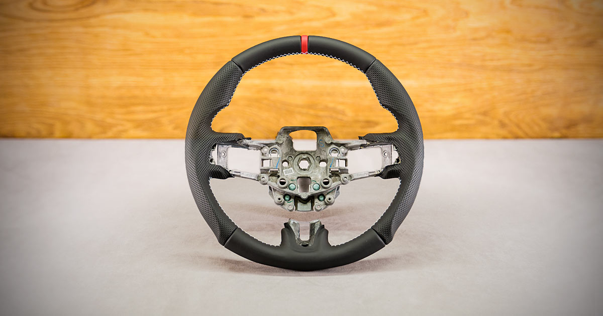 Modyfikacja i obszycie kierownicy Ford Mustang VI