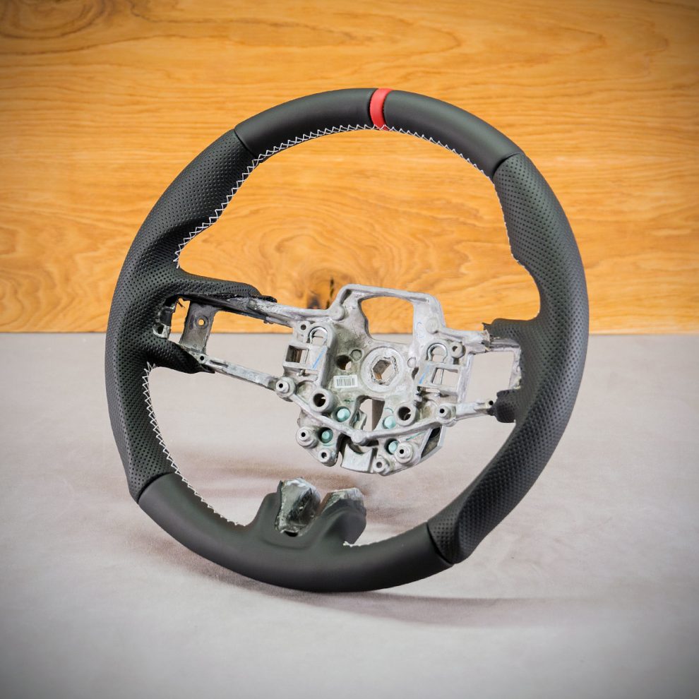 Modyfikacja i obszycie kierownicy Ford Mustang VI