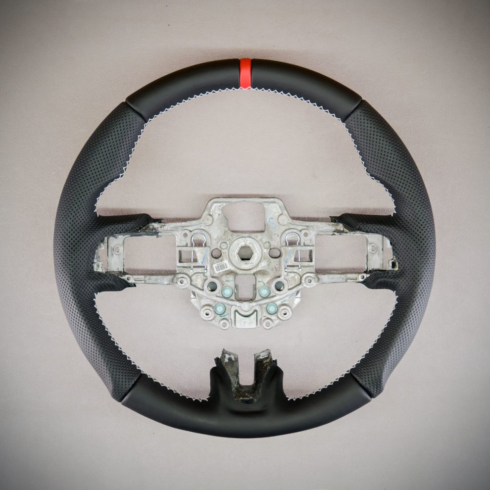 Modyfikacja i obszycie kierownicy Ford Mustang VI