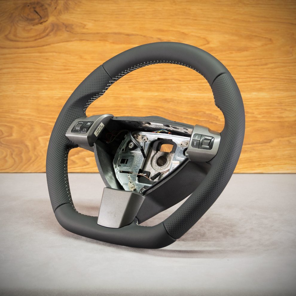 Modyfikacja i obszycie kierownicy Opel Signum