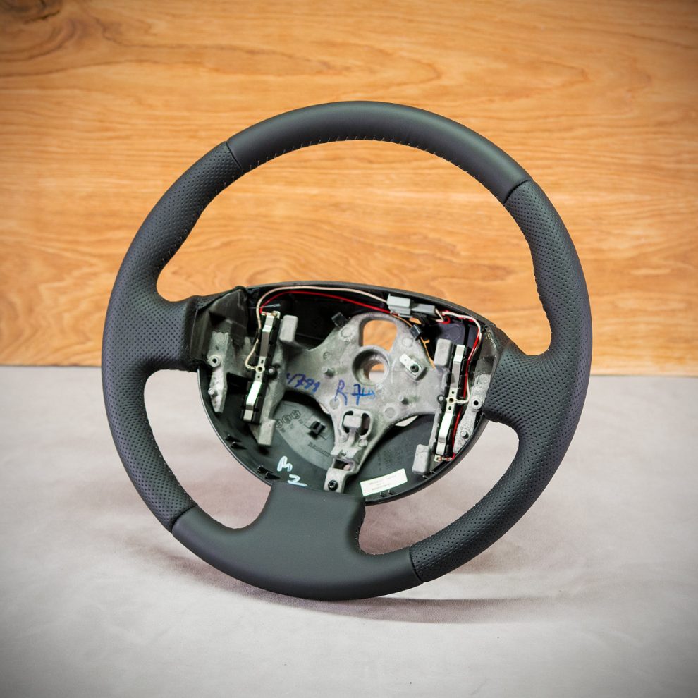 Obszycie kierownicy Renault Megane II